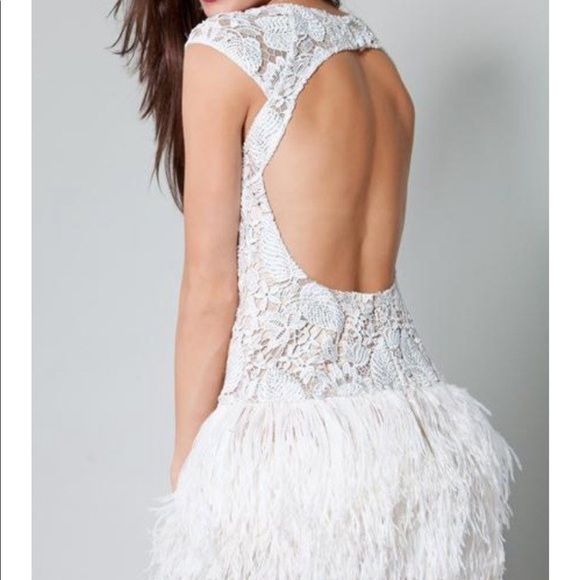 Jovani 171924  White A Line Mini Ostrich Feathers - Picture 2 of 13